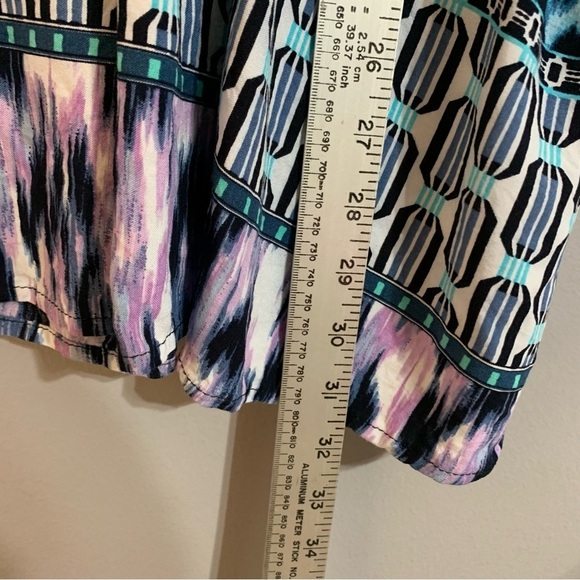 Lane Bryant Aztec‎ geo print cap sleeve blouse. Size 24 - Picture 7 of 9